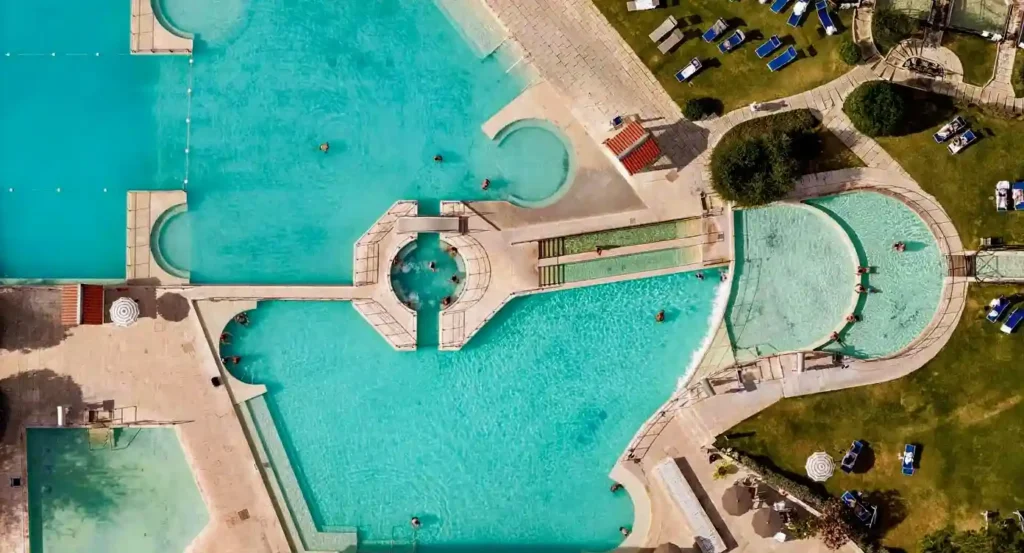 Ontspanning en welzijn bij de thermale bronnen van Saturnia — Saturnia