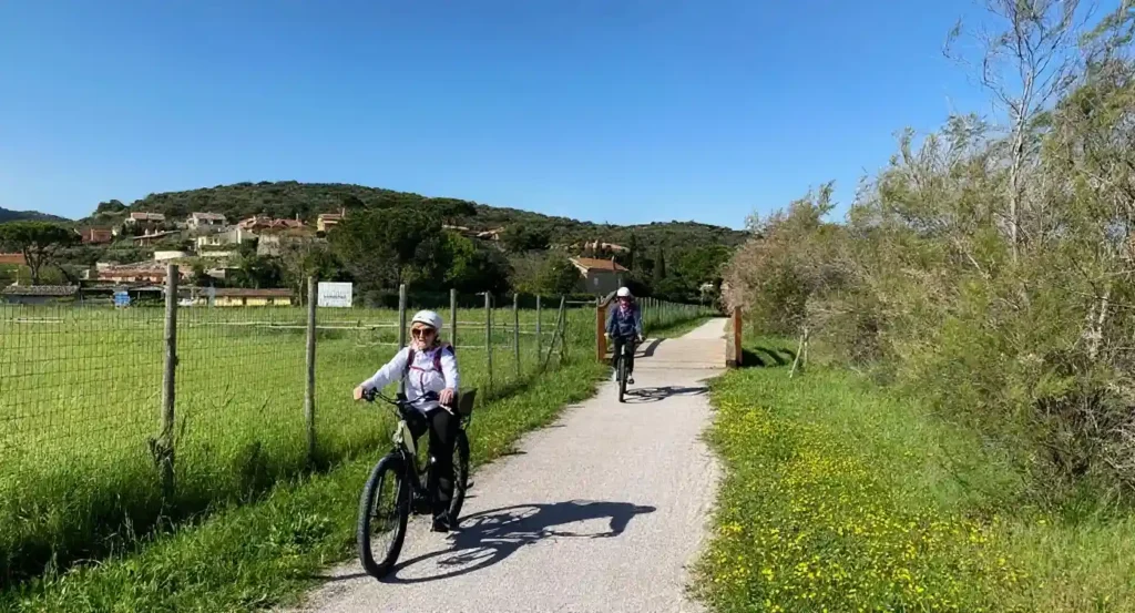 Eenvoudige excursie met de elektrische fiets: lagune van Orbetello en zee — Porto Santo Stefano