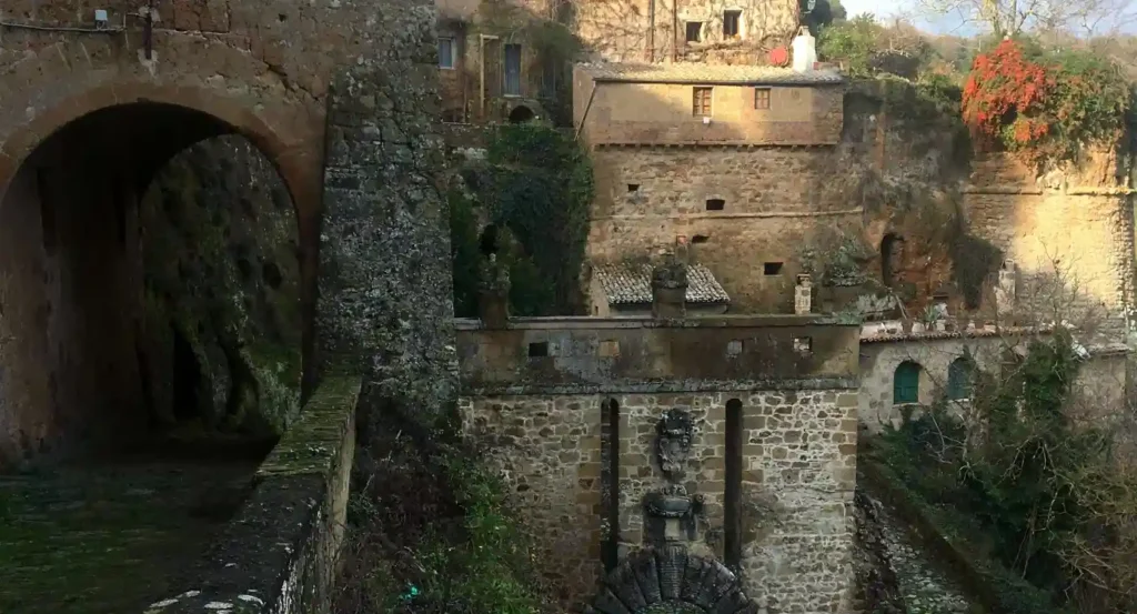 Etruskische Wanderung und Weinverkostung in Sorano — Sorano