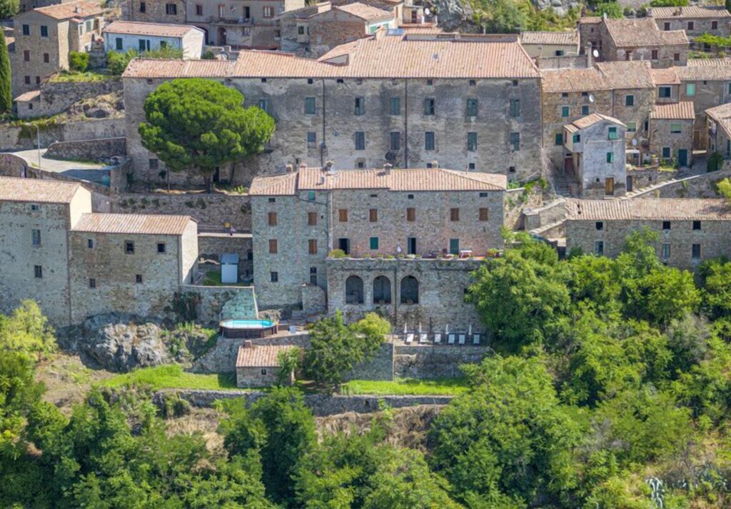Agriturismo Tenuta di Montemassi La Fattoria — Roccastrada, Tuscan Maremma