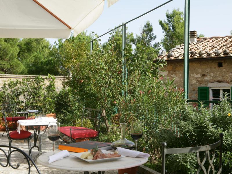 Locanda La Pieve Hotel — Semproniano, Toscaanse Maremma