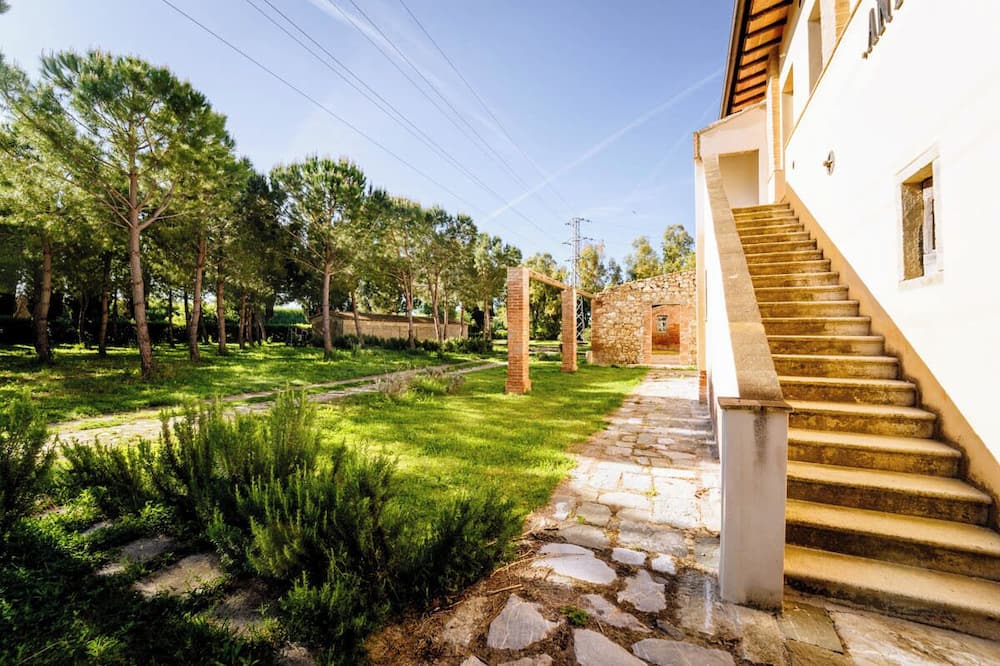 Agriturismo Bio San Mamiliano — Trappola 92, Maremme Toscane
