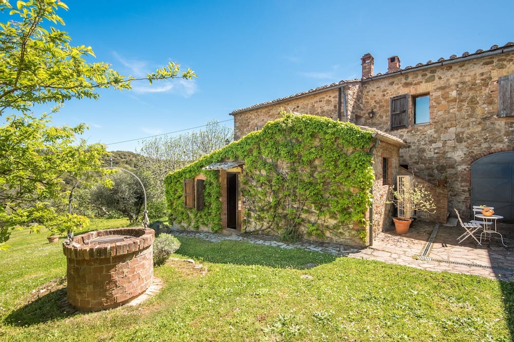 Farmhouse 'Podere Montorgialino' with Private Terrace, Private Garden and Wi-Fi — Bagni di Petriolo, Toskanische Maremma