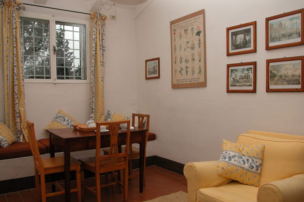 Mandorlo - Agriturismo San Leonardo in Saturnia — Saturnia, Maremma Toscana