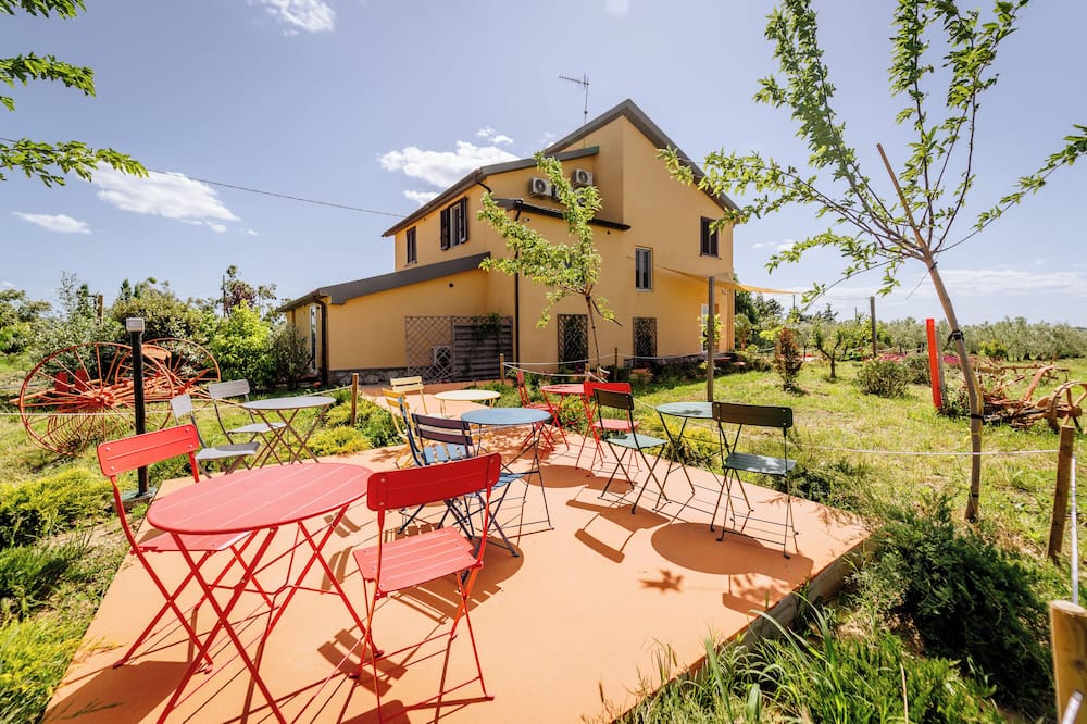 Podere 109-BioWine: Exclusive Villa with Hot Tub in the Tuscan Maremma — Alberese, Maremma Toscana