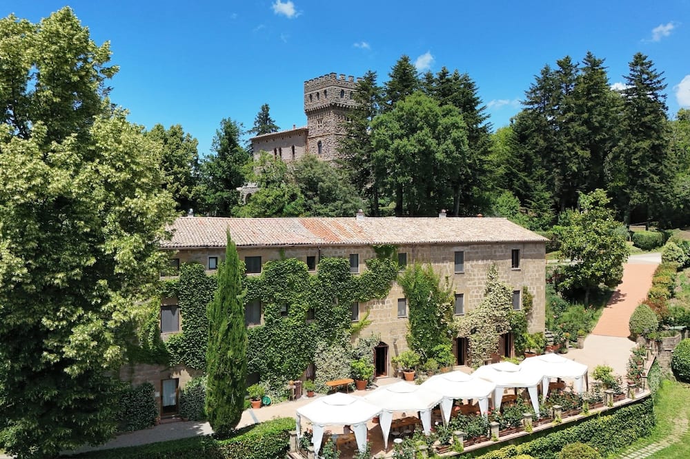 Castello Di Santa Cristina — Sorano, Maremma Toscana
