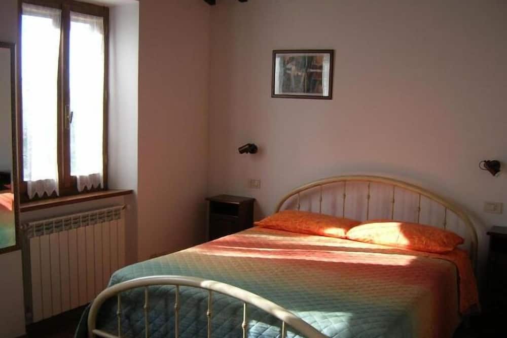 Acogedora villa rodeada de olivos