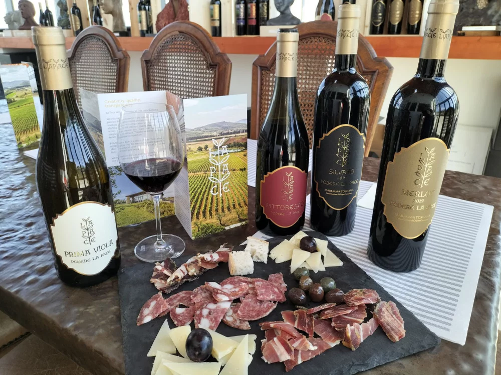 Scopri il mondo della cantina Podere La Pace in Maremma — Massa Marittima