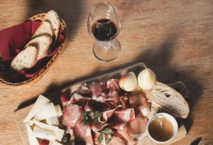 Un voyage dans la Maremme : visite et dégustation de 6 vins à Tenuta Pianirossi — Cinigiano