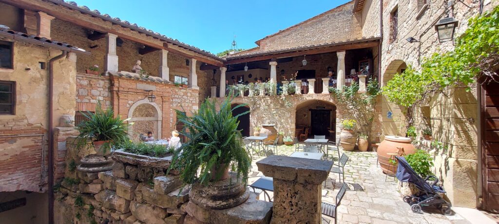 Chiostro Cennini — Sarteano