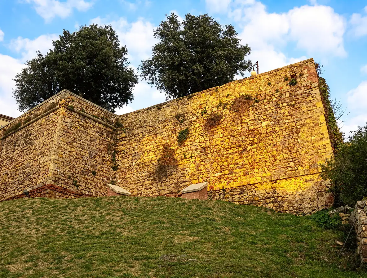 Baluardo a tre punte : le panorama secret de Montepescali