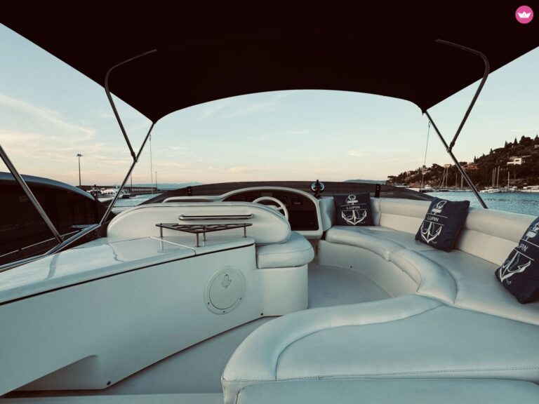 Azimut 52 en Porto Santo Stefano