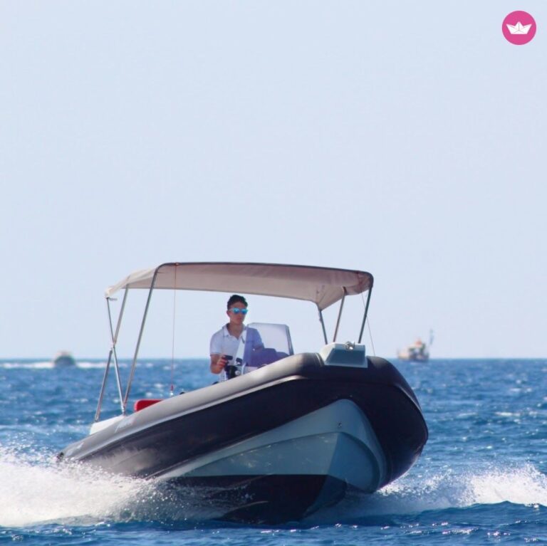Just Silk Panama 18 TYPE VII (2) sem licença em Porto Santo Stefano
