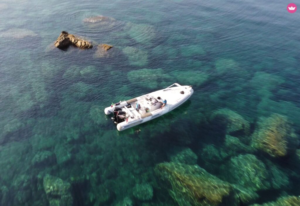 Lomac Mako G32 mit Skipper in Porto Ercole — Porto Ercole
