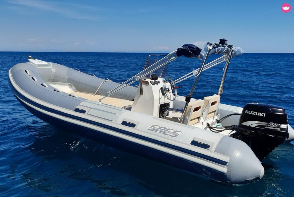 Sacs Marine Sacs 5.30 bez patentu w Porto Ercole — Porto Ercole